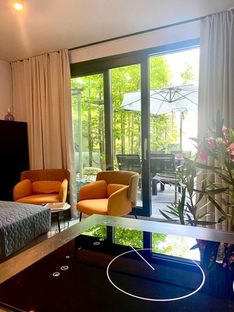 Biale Apartment *
